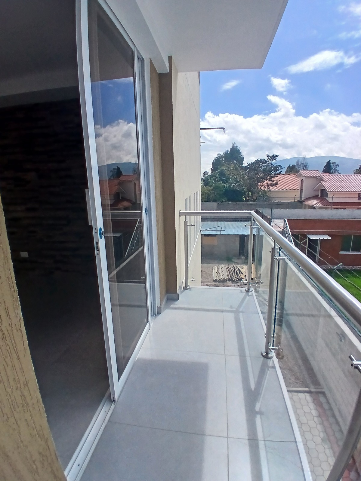 Render arquitectónico con estética contemporánea