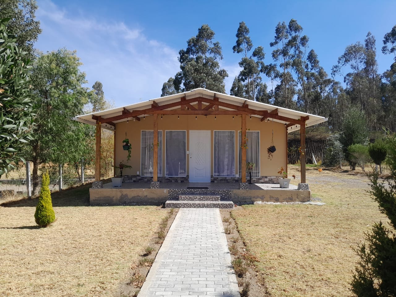 Construcción residencial regularizada por el estudio